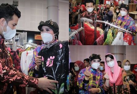 Ketua Dekranasda Jember Suguhkan Batik Jember Indah di Batik Fashion Fair Surabaya